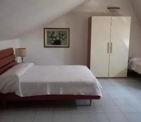Hellas Apartmán *